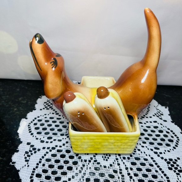 Vintage Mid-Century Daschund Weiner Dog With Shakers - Picture 1 of 8